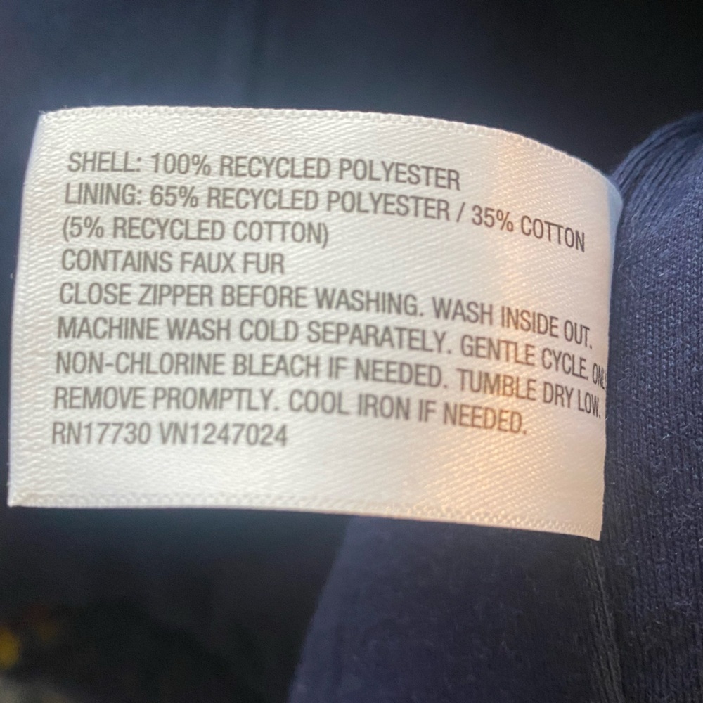 Woolrich x Target faux shearling vest. NWT - Picture 10 of 10